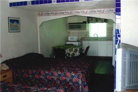 Havasu Inn & Suites Lake Havasu City Bagian luar foto